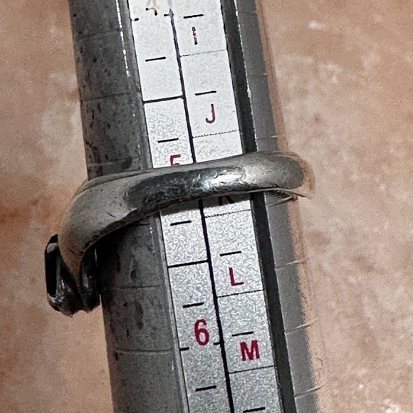 James Avery Retired Apogean Amethyst Ring Prong Set Oval Modern Sz 5 - 3396 B - Picture 5 of 13